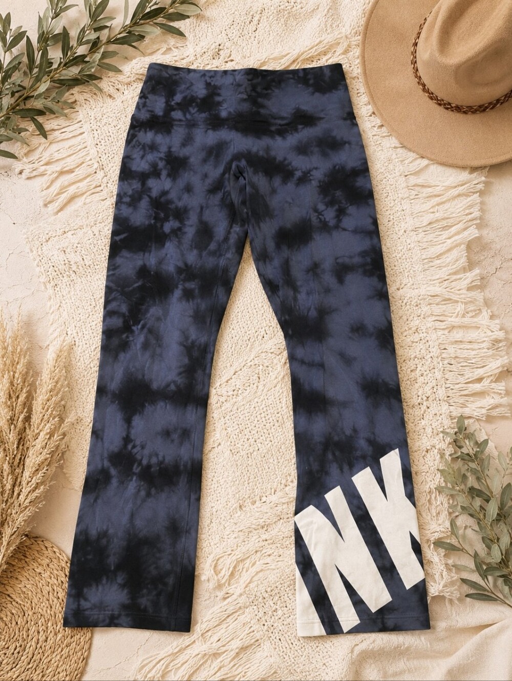 Victoria's SECRET PINK Yoga Tie Dye Leggings - MEDIUM